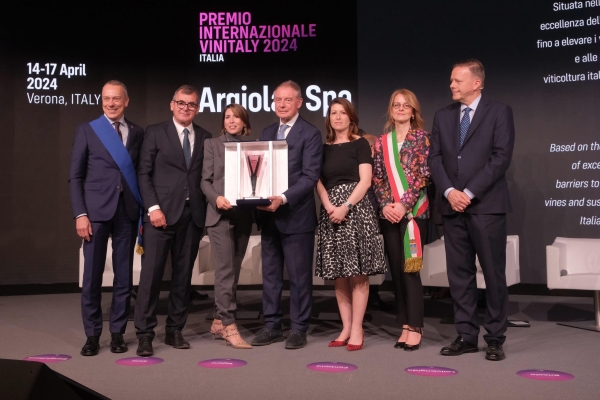 Ad Argiolas il premio Vinitaly International 