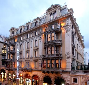 Il Salone delle Feste del Bristol Palace di Genova ha un nuovo look  