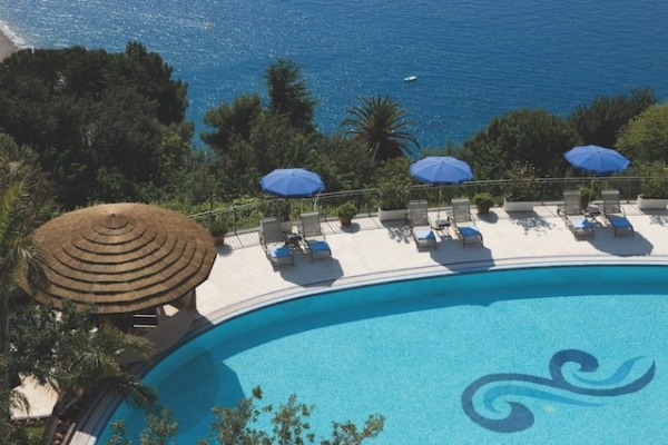 Pizza con vista all'Hotel Raito Amalfi Coast 