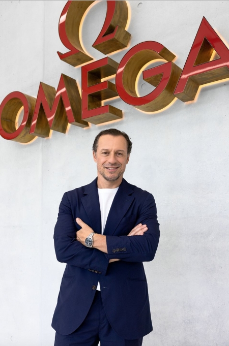 Stefano Accorsi entra a far parte della famiglia Omega 